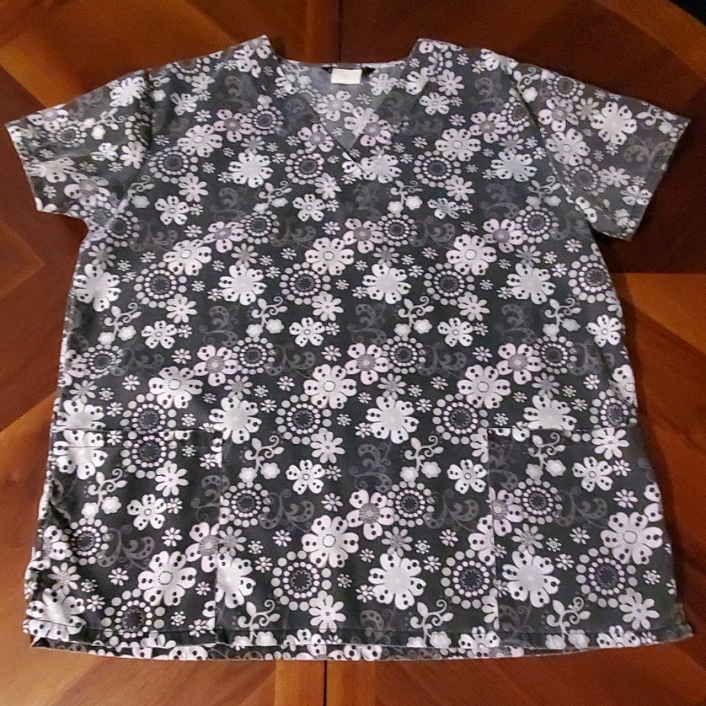 Scrub top